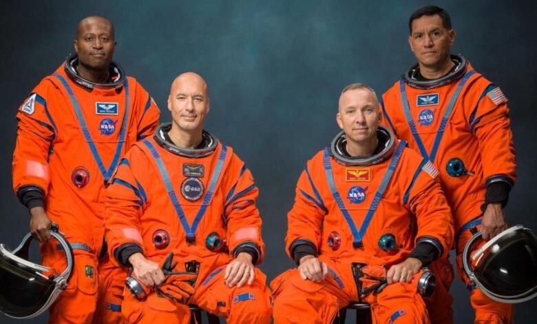 NASA announces Artemis III crew; taps U.S. astronauts, Italian for mission with SpaceX, Blue Origin mooncraft