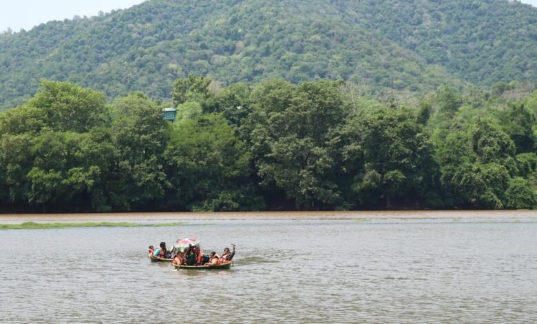 Coracle rides in Baralikadu