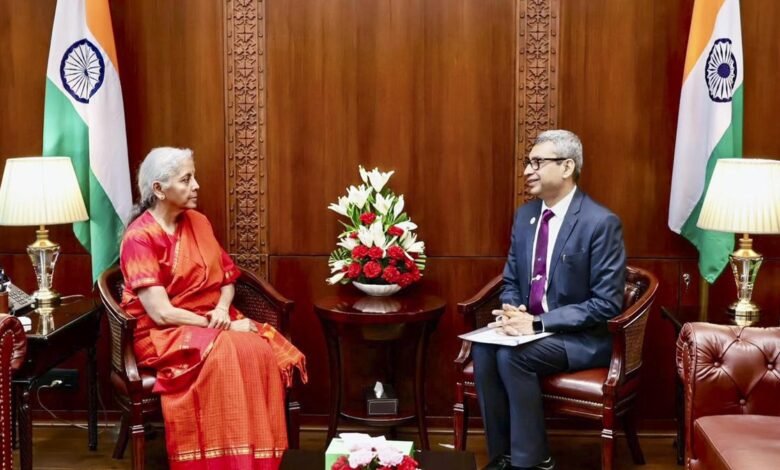 Canara Bank hands over ₹2,397 crore dividend cheque to FM Nirmala Sitharaman